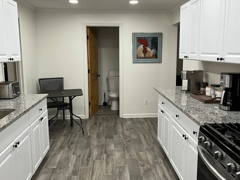 1105 Azalea Dr photo