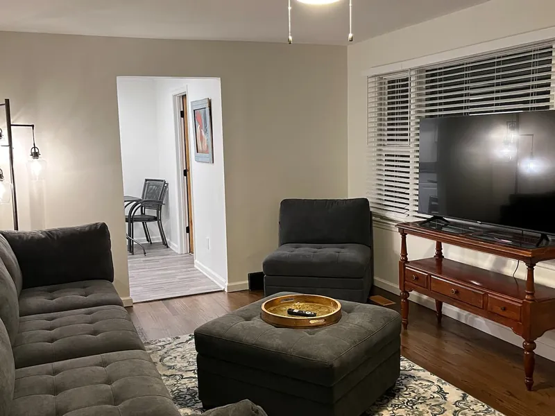 1105 Azalea Dr photo