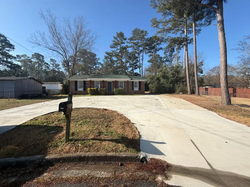 1125 Eisenhower Ct N photo