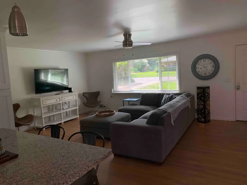 1204 Magnolia Dr photo