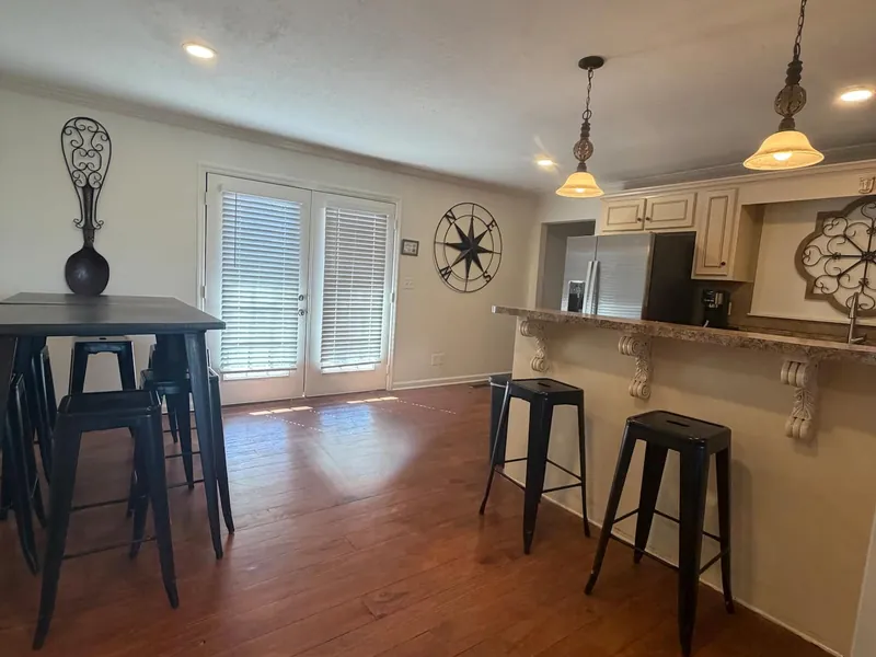2412 Apricot Ln photo