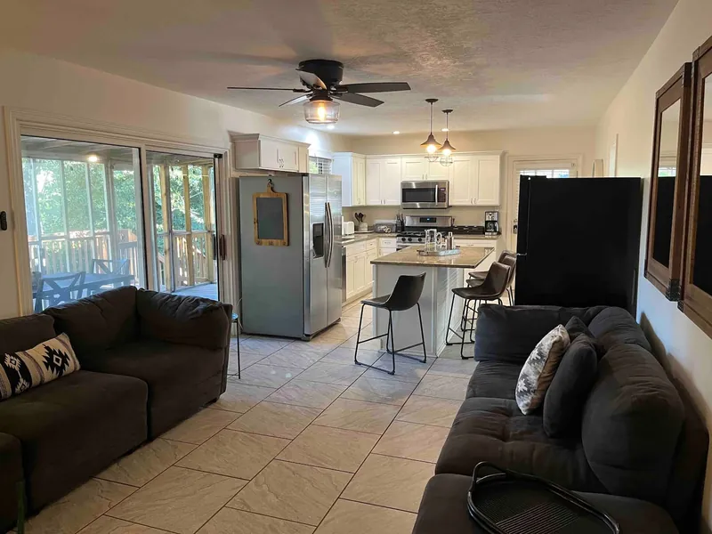 2437 Apricot Ln photo