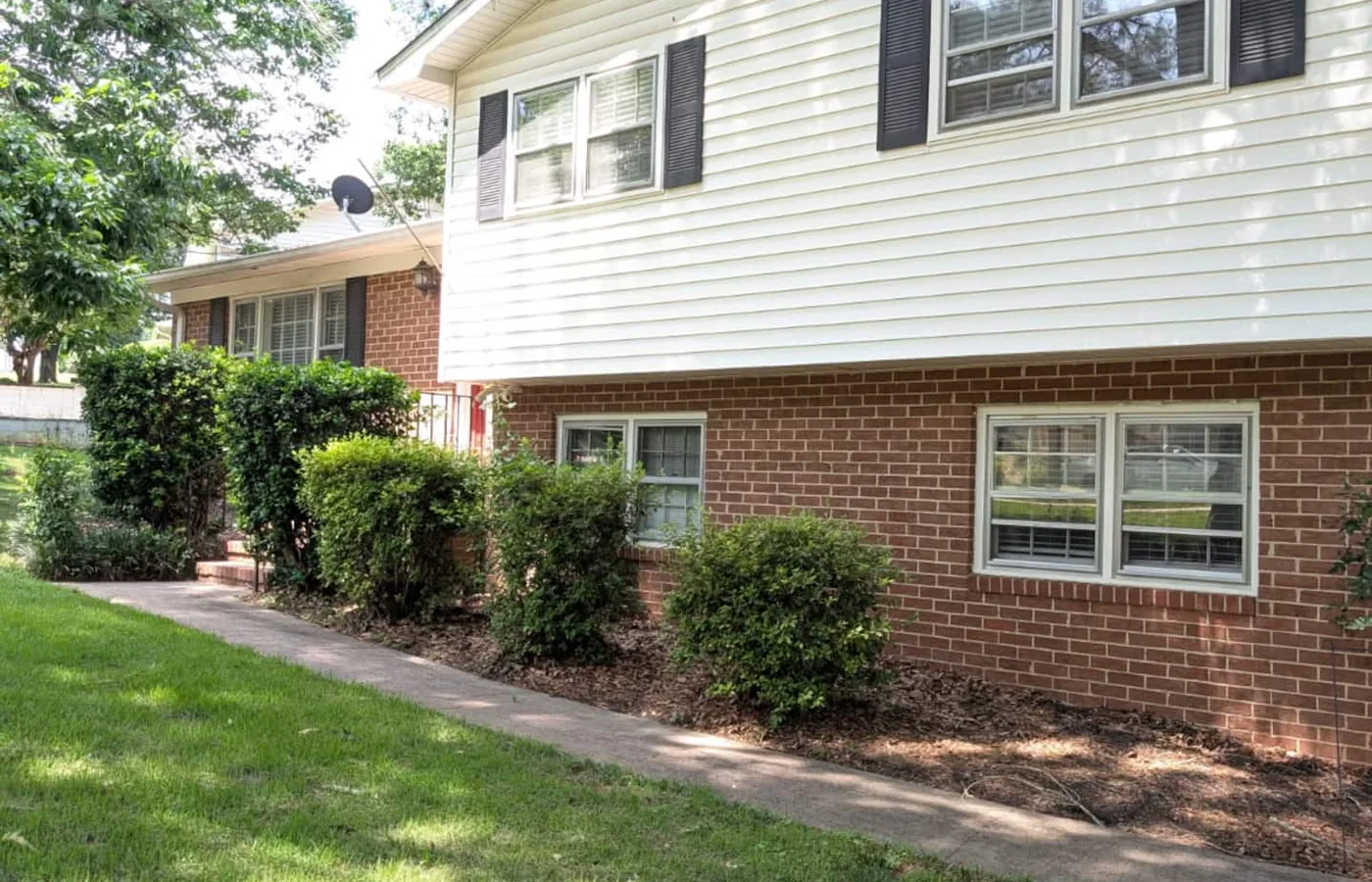 2502 Gaines Ct N hero photo