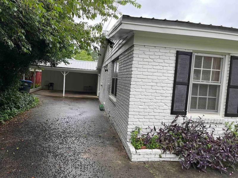 2505 Gaines Ct N photo