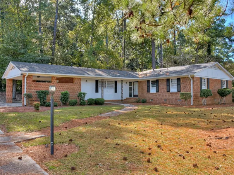 2714 Ingleside Dr photo
