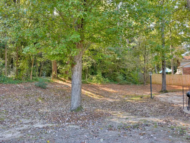 2714 Ingleside Dr photo