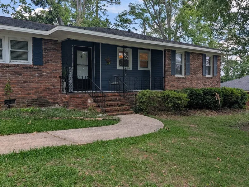 921 Avocado St photo