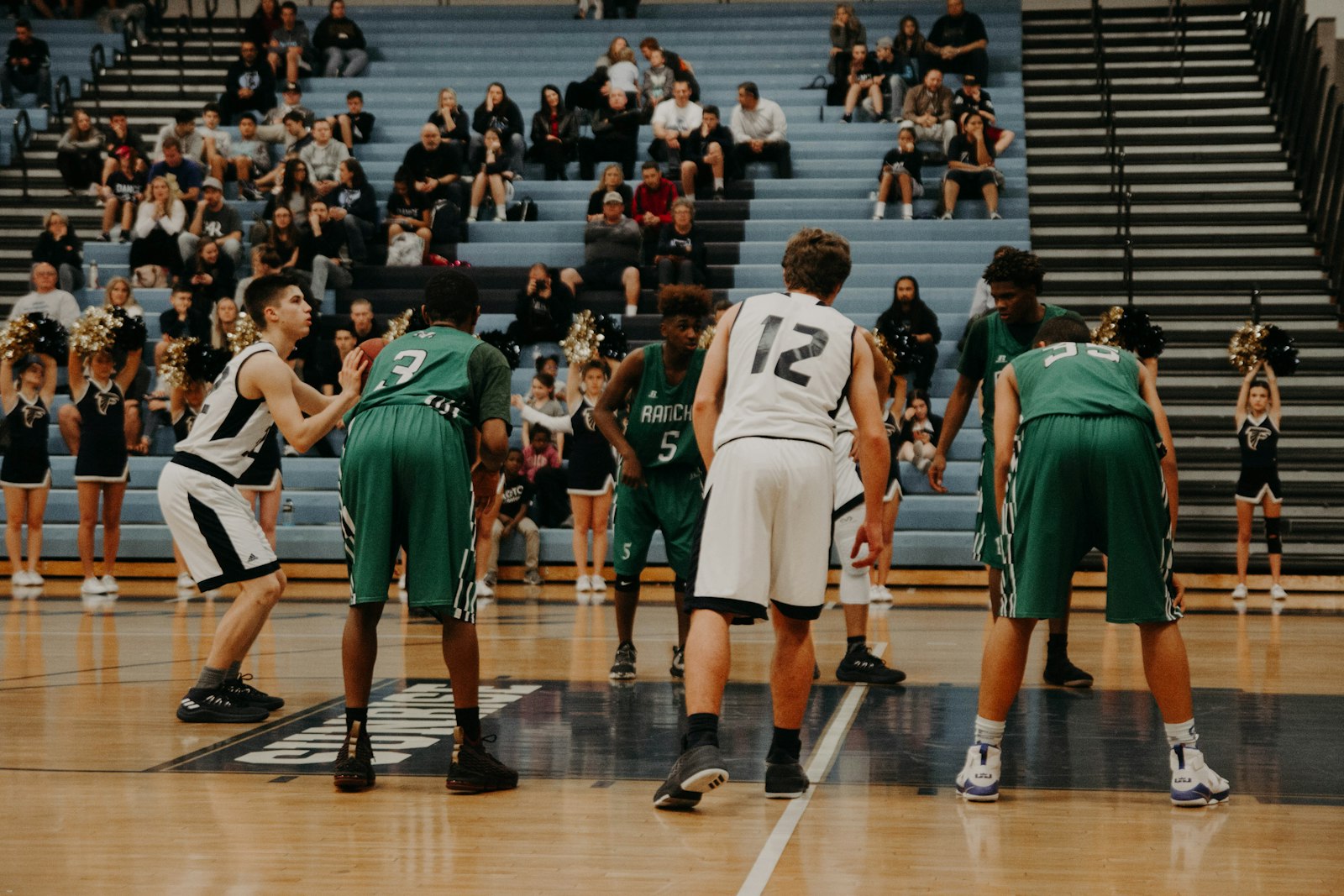 Basketball player at the free-throw line